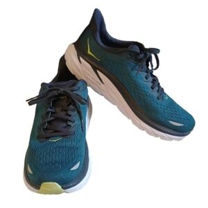 Hoka Men's Clifton 8 Max Cushioned Road Running Shoe Size: 8D